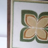 Vintage wooden and earthenware musical trivet (La vie en rose)