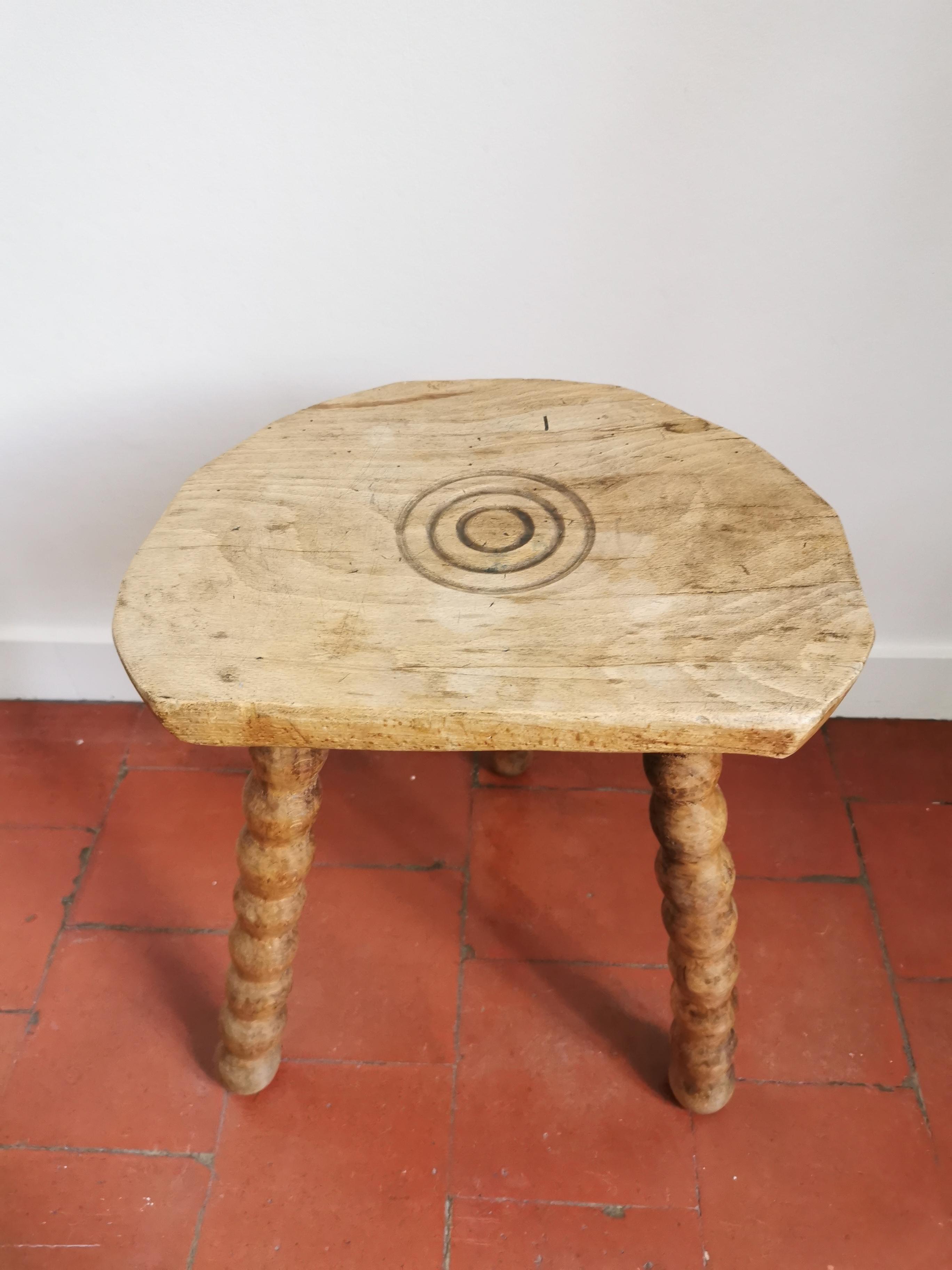 Tripod stool