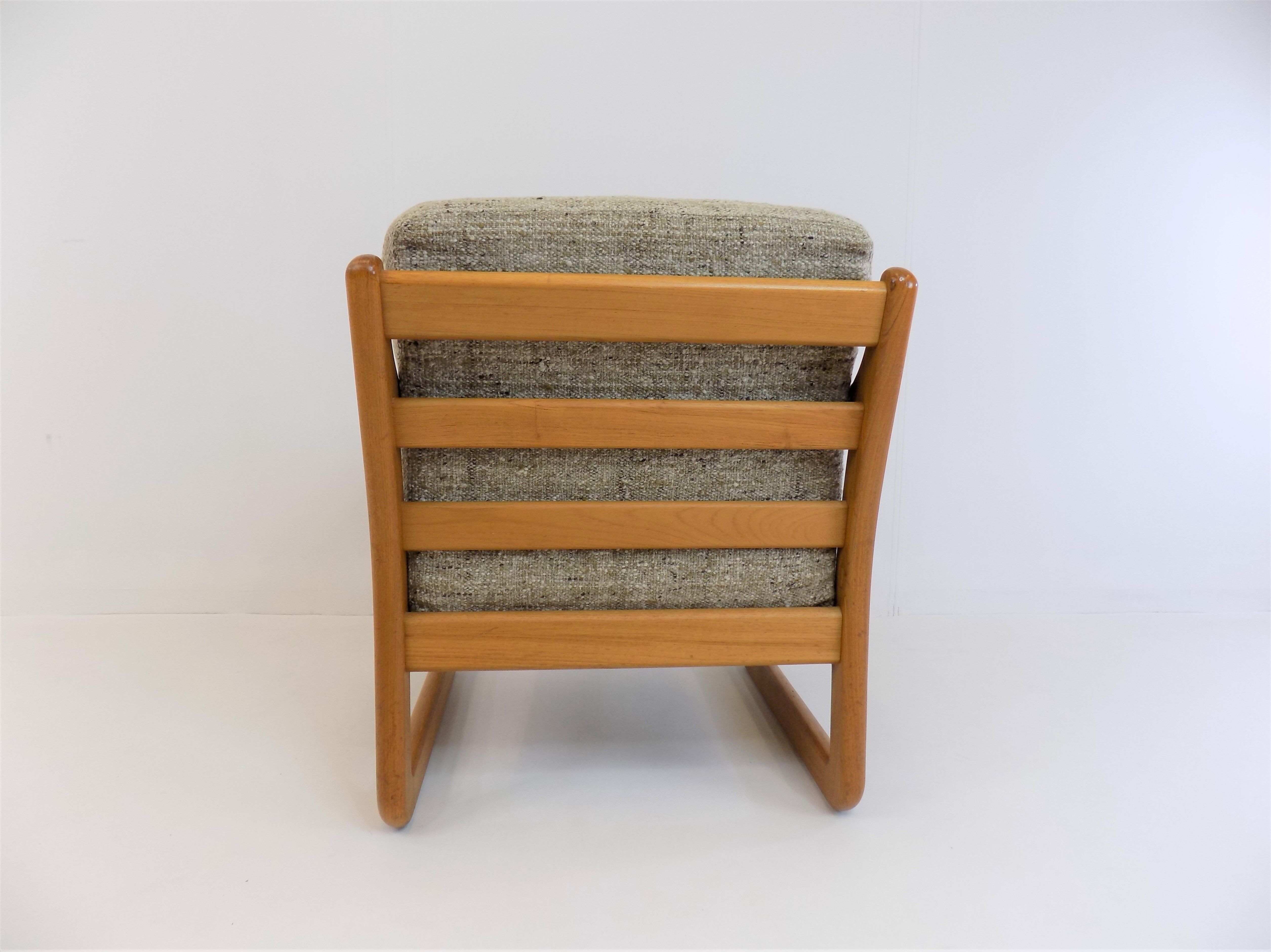 Paire de fauteuils par Johannes Andersen