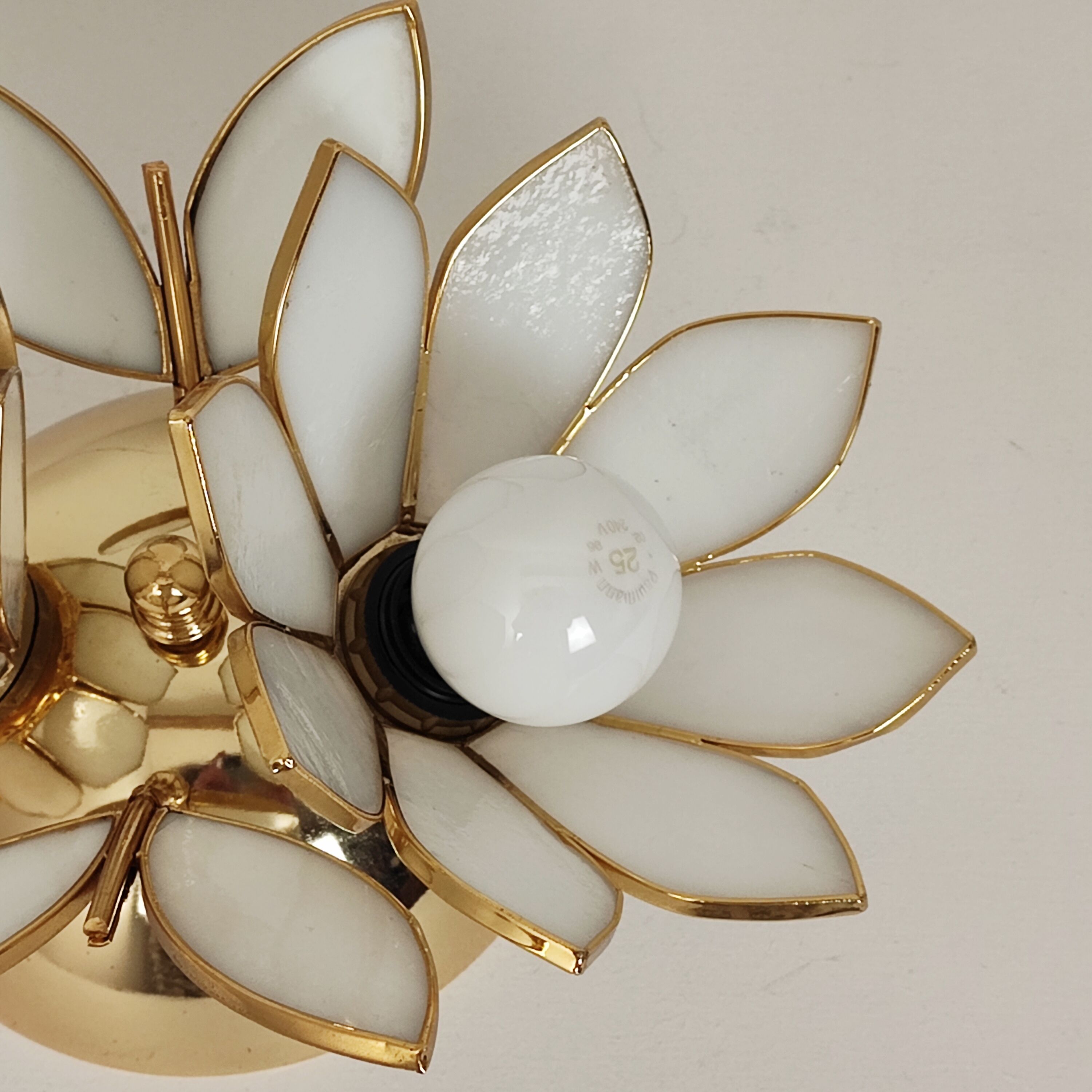 Ceiling lamp "lotus flowers"