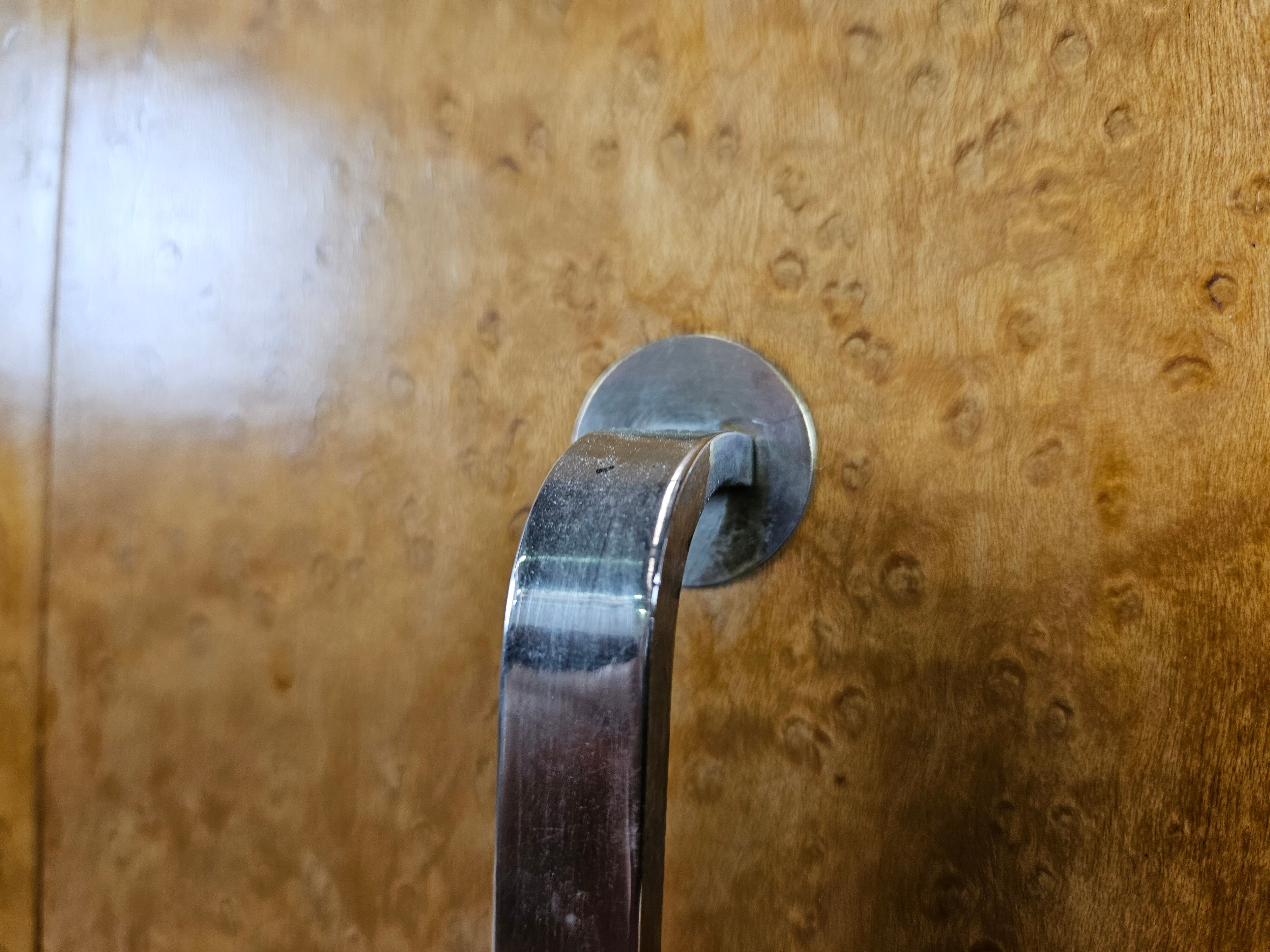 Art decò sideboard in thuja and walnut