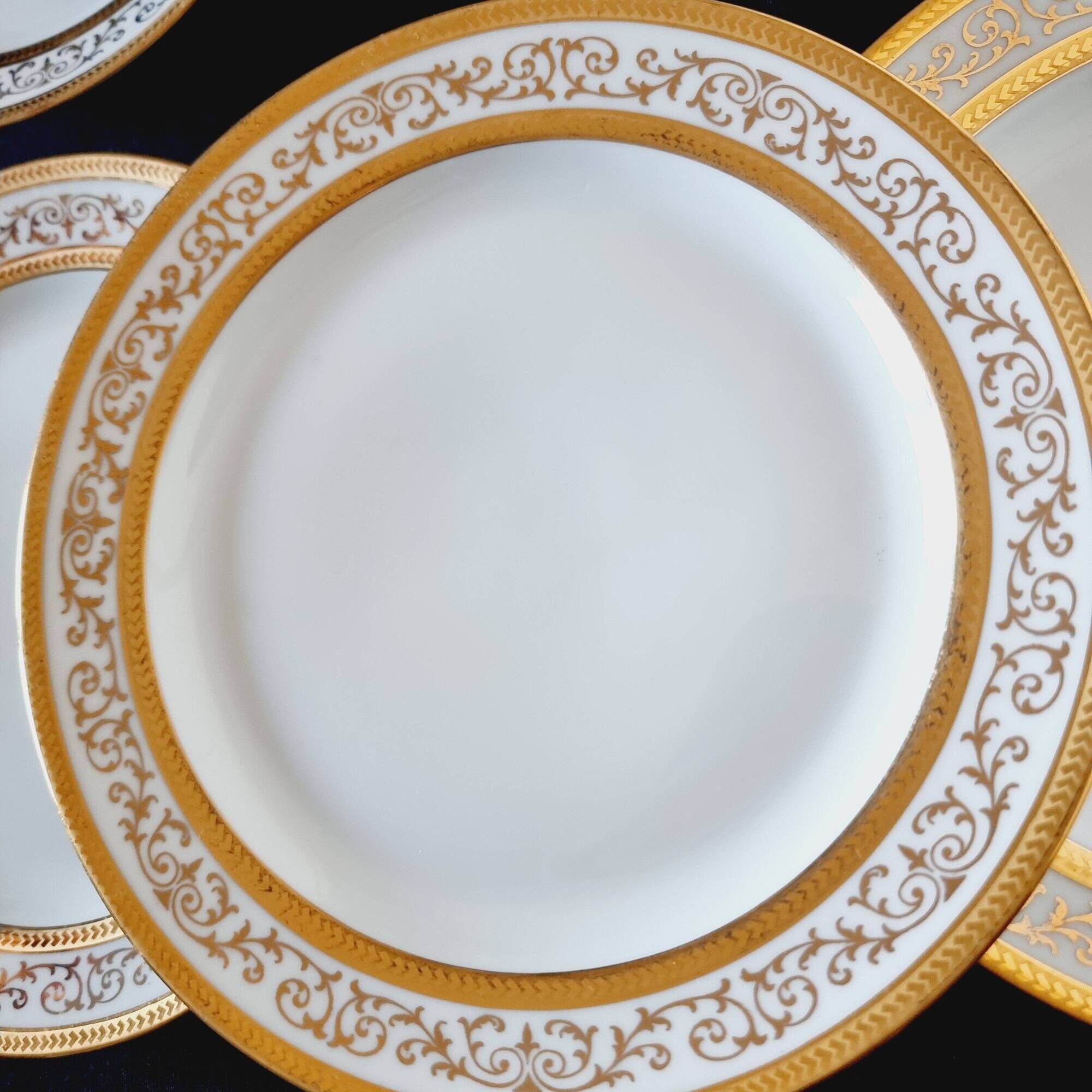 Set of 6 Limoges porcelain soup plates, decorated with gold 24