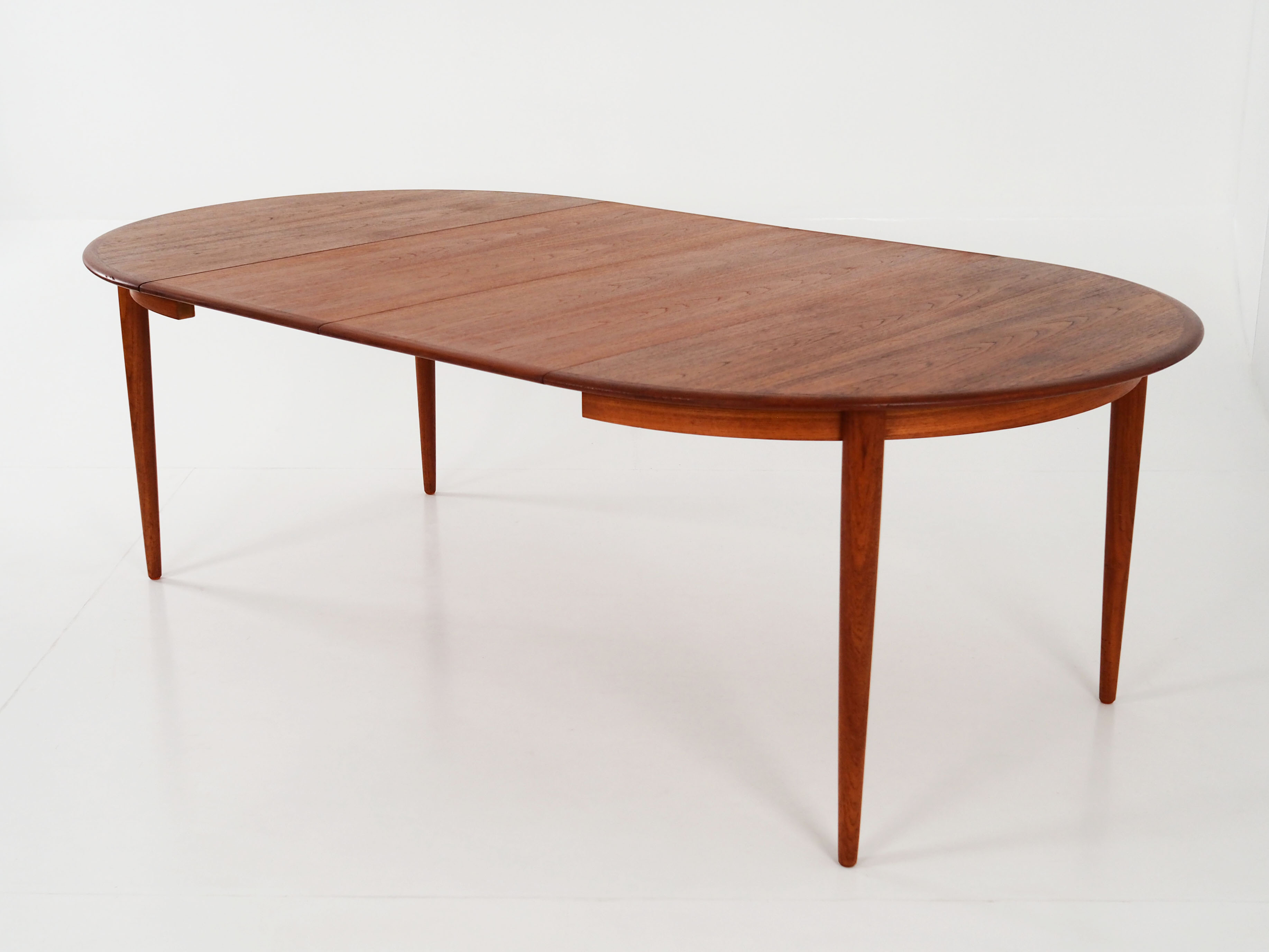 Round folding table, 1970s design