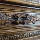Renaissance style hunting cabinet in walnut