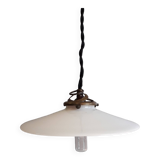 Suspension en opaline blanche, 1940