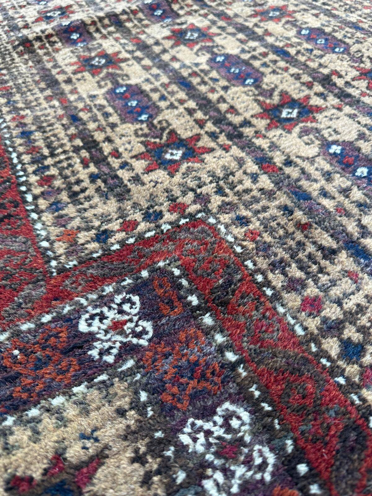 Tapis persan fait main 150cm x 90cm