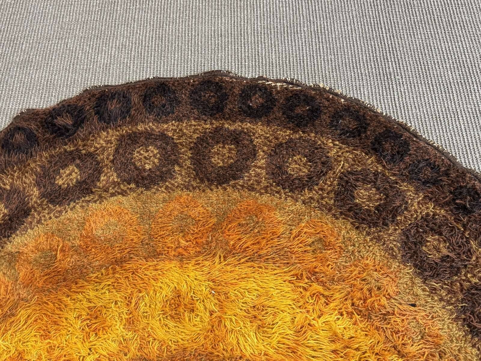 1970s wool carpet - 1.94m x 1m