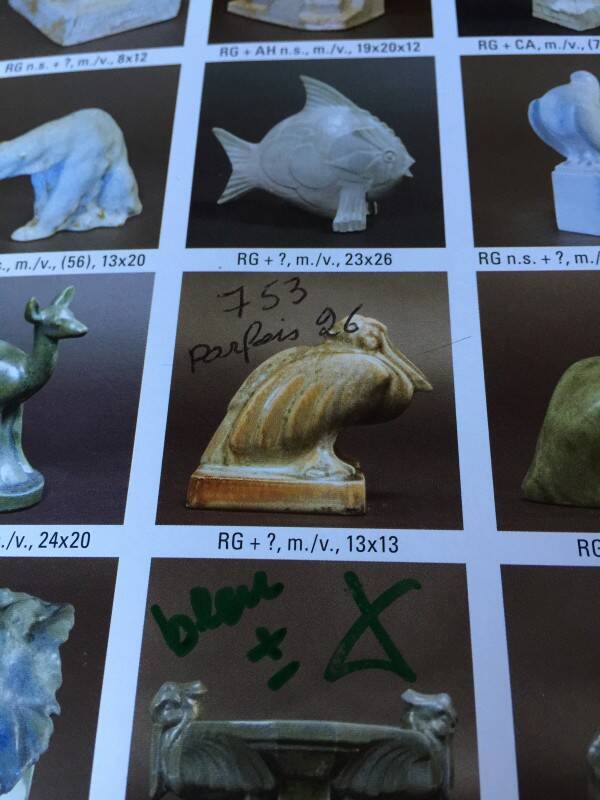 Roger Guerin - Stylised Pelican - Art Deco sculpture in sandstone (from Bouffioulx)