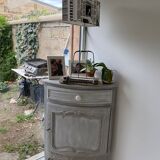 Corner cabinet