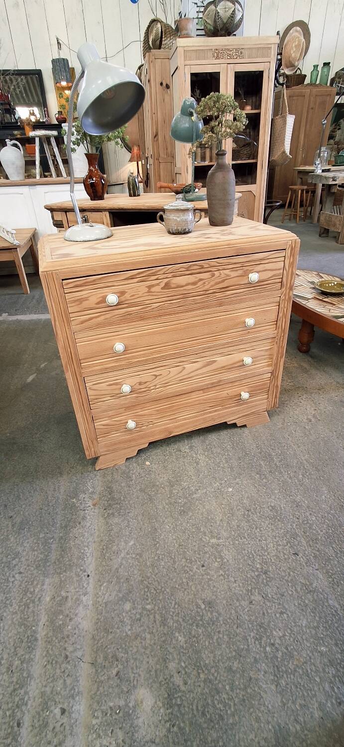 Vintage chest of drawers