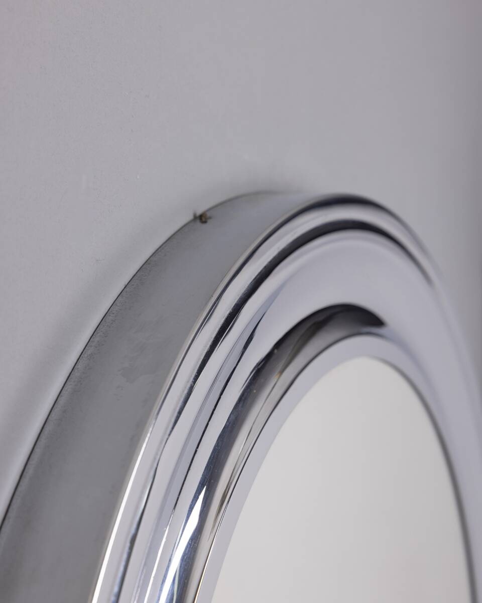 Vintage 1970s round wall mirror in chrome-plated metal, italian design