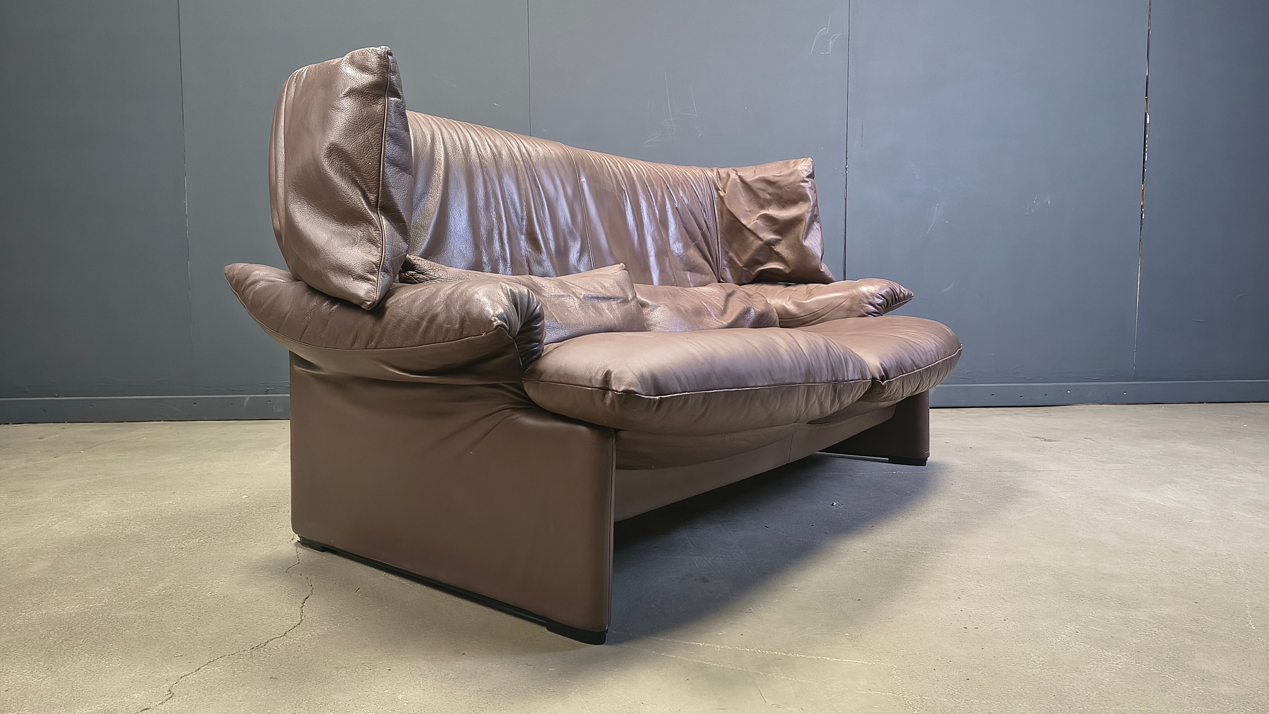Canapé Porto Venere par Vico Magistretti pour Cassina, années 1970.