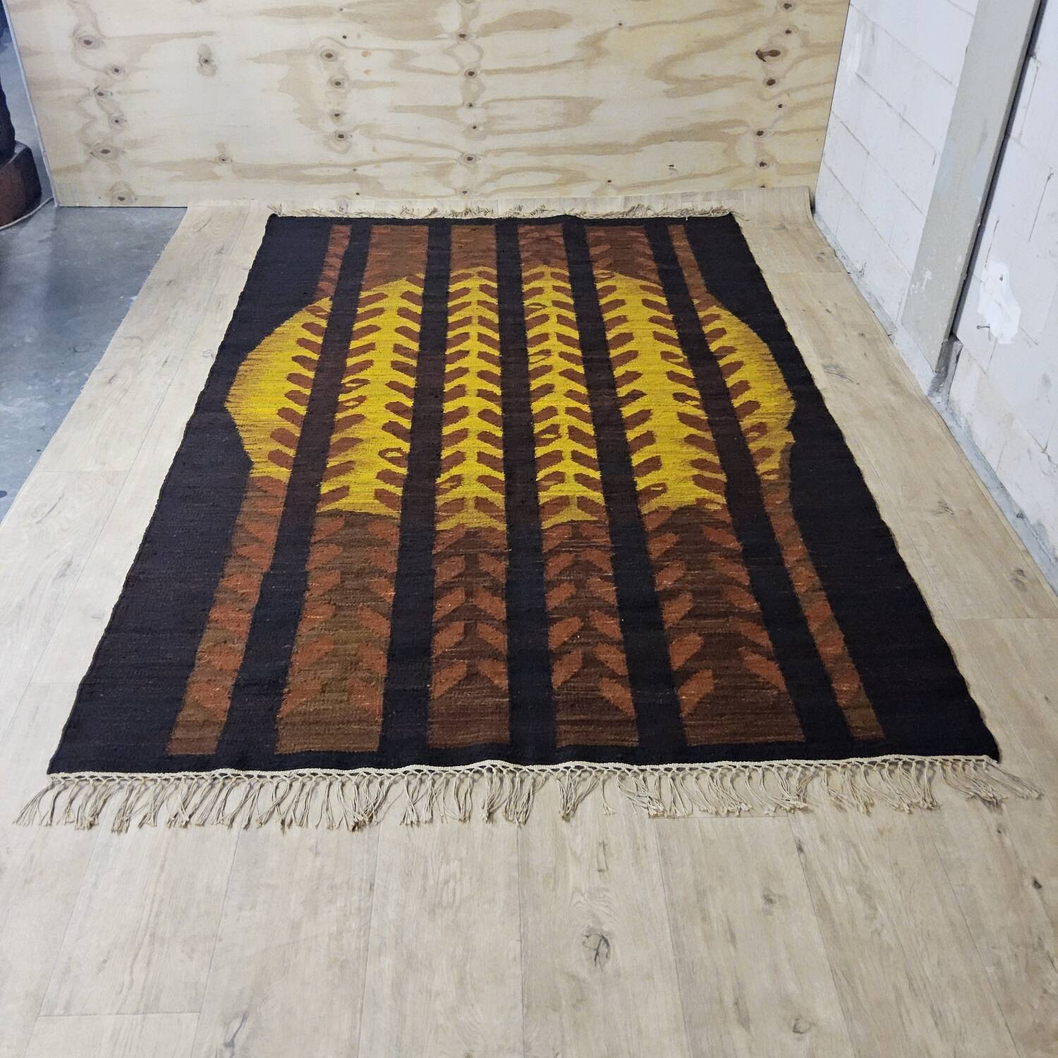 Tapis kilim en laine vintage design Maria Janowska (Zachód) coucher de soleil