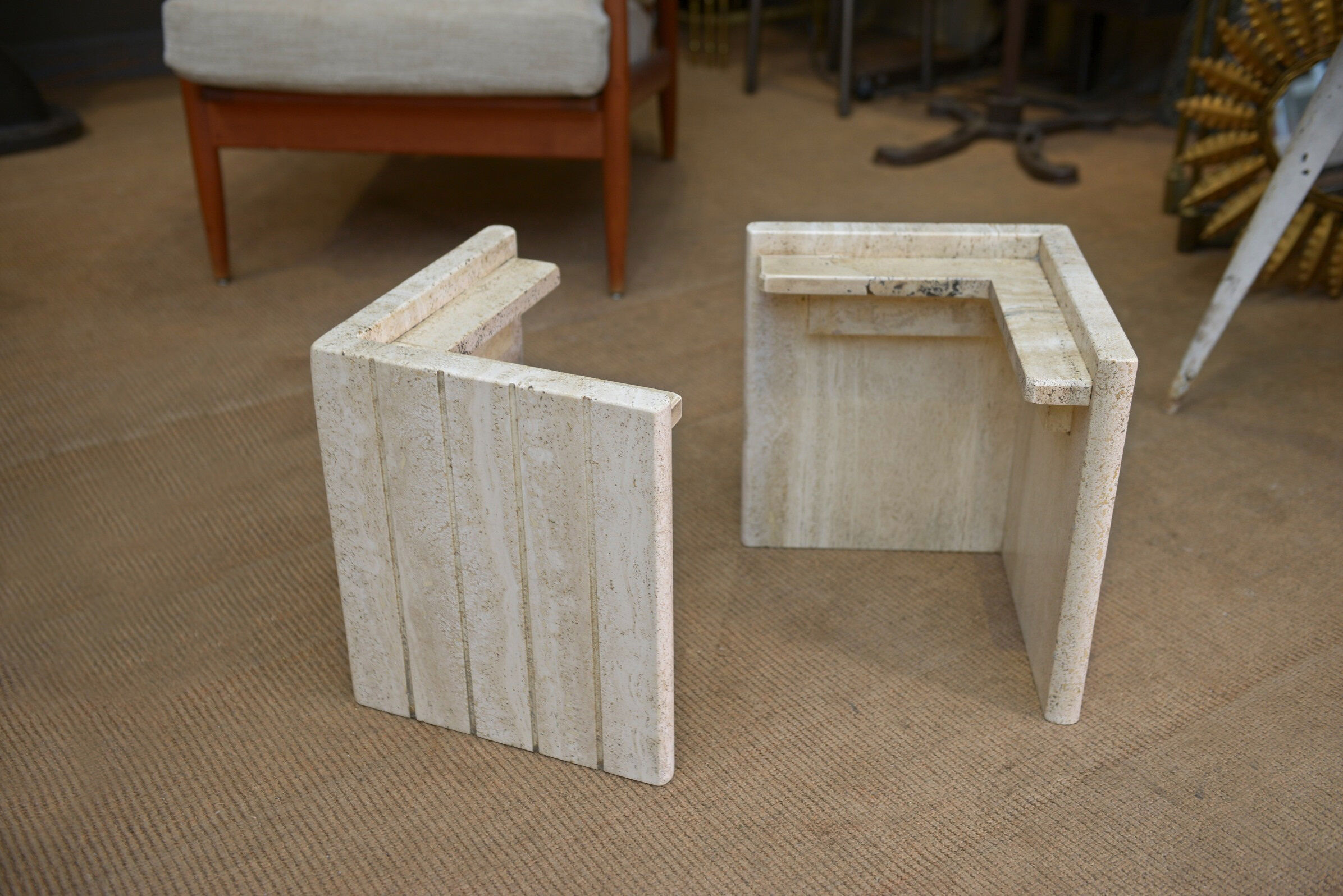Eye coffee table in travertine 1970