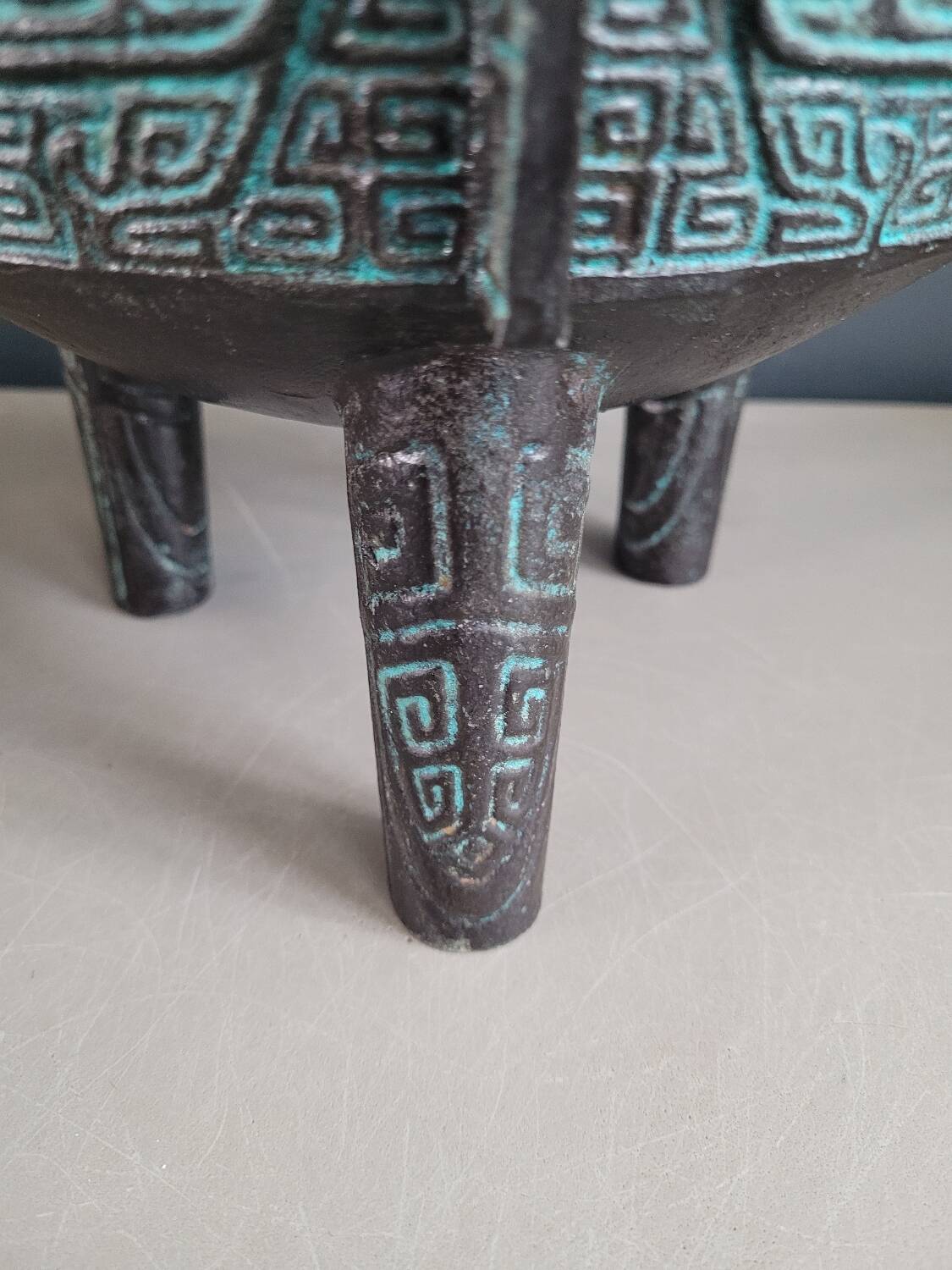 Engraved metal tripod ice bucket