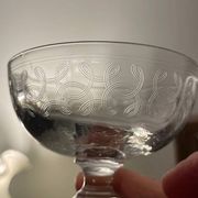 Lot de 3 coupes à champagne art déco gravées arabesque