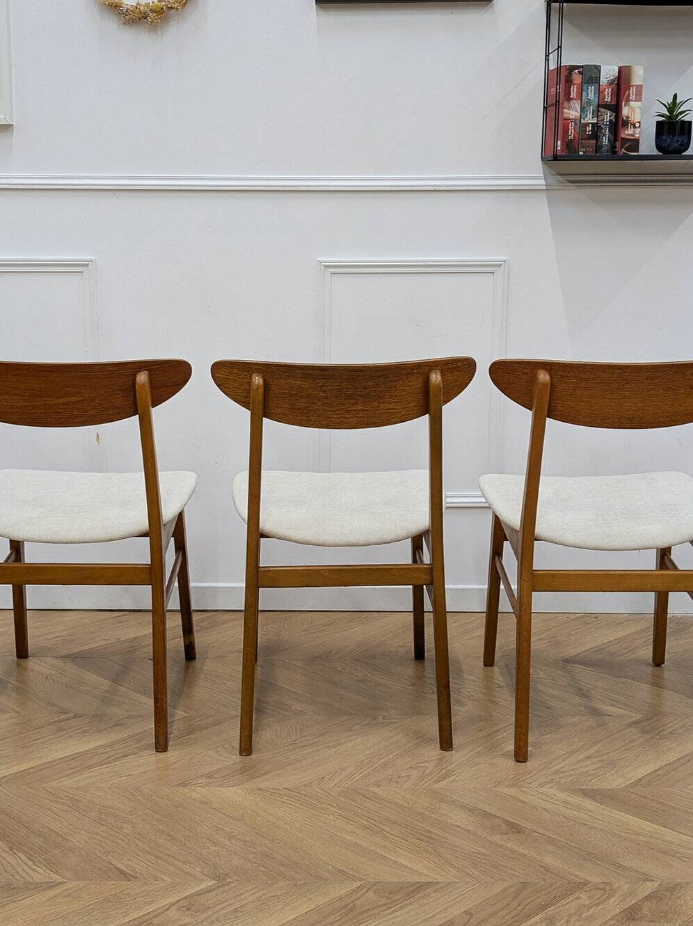 1 set of 3 vintage retro chairs by Farstrup