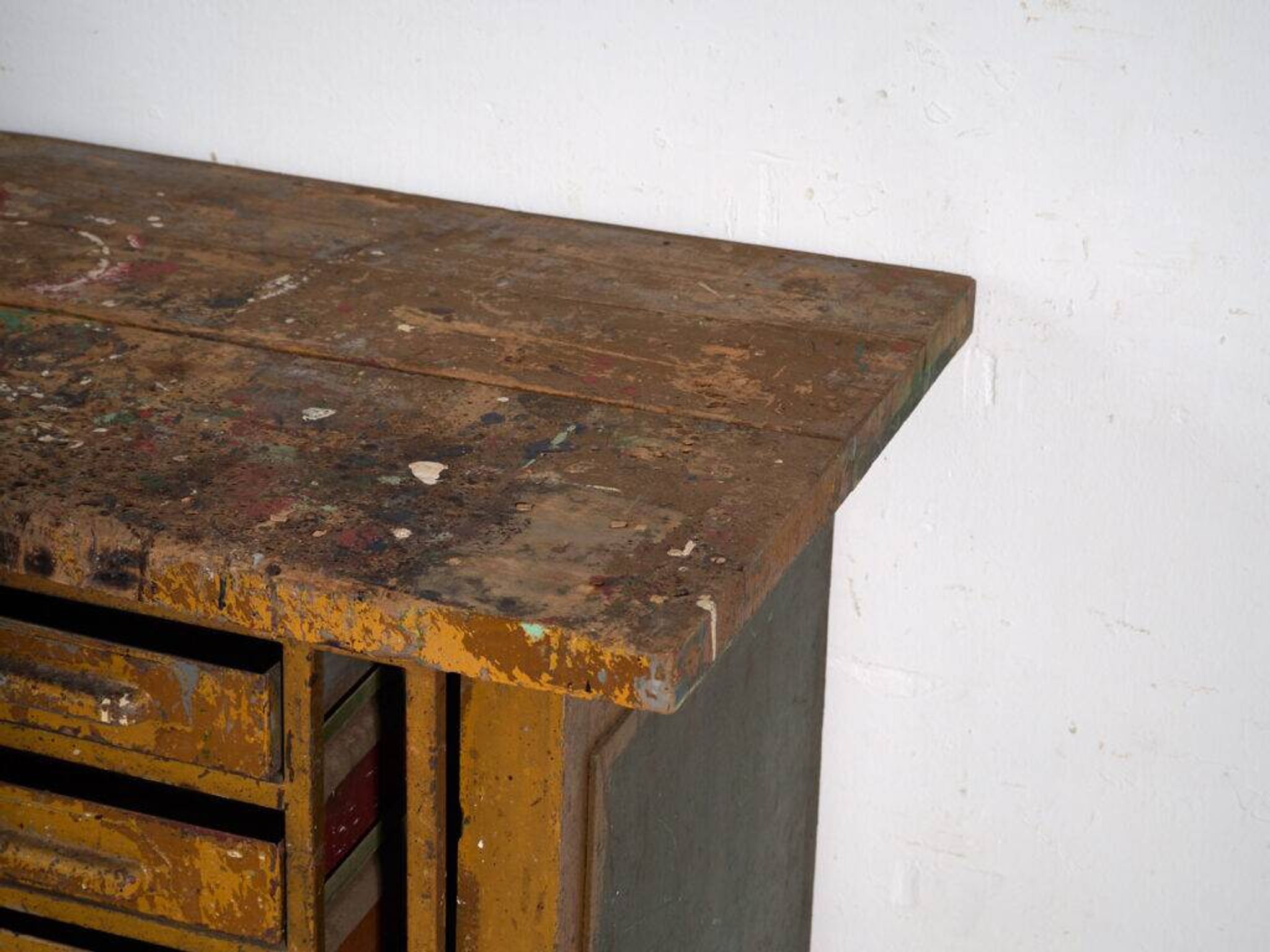 Industrial drawer unit in pine and iron – Central Europe, circa 1950