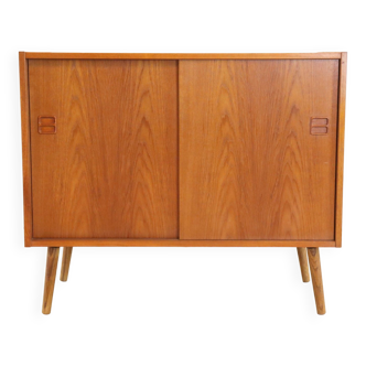 Vintage mid century Danish design cabinet with sliding doors 'Endrup'