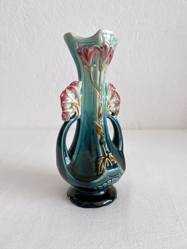Vase soliflore en barbotine art nouveau fin XIXe
