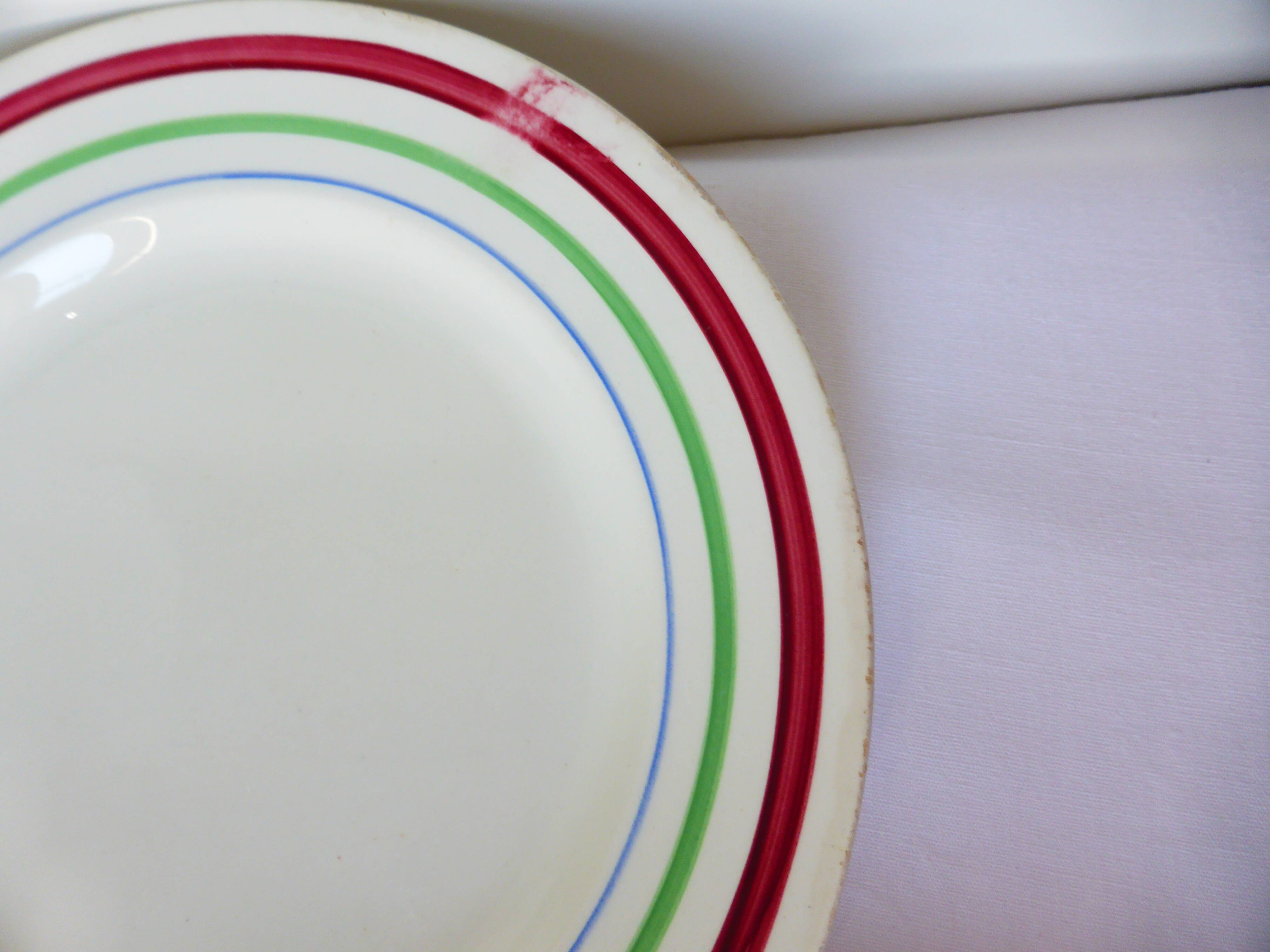 3 vintage porcelain dinner plates 220534