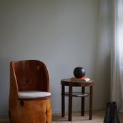 Table d'appoint ronde Art déco en hêtre et marbre, par un ébéniste danois, années 1940