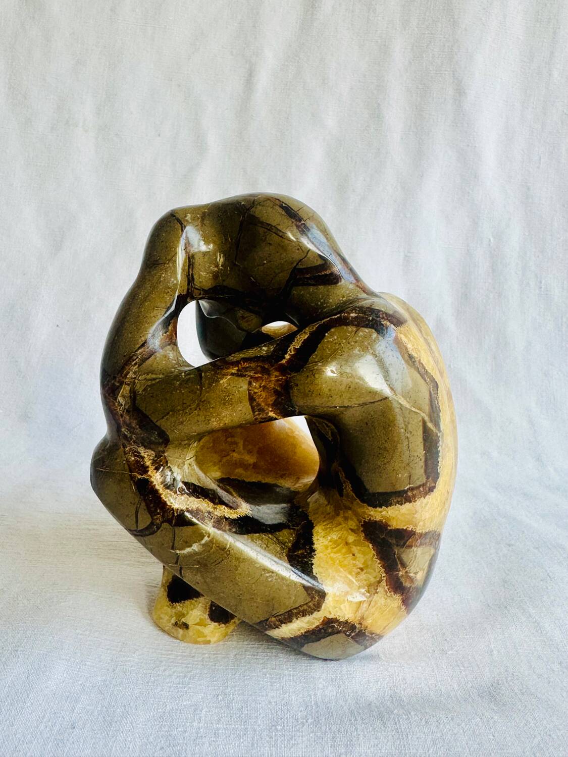Septarian sculpture