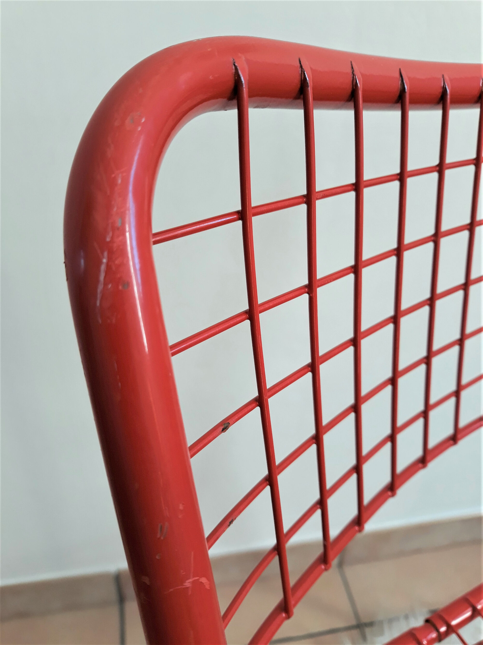 Nels Gammelgaard Ted Net red Chair
