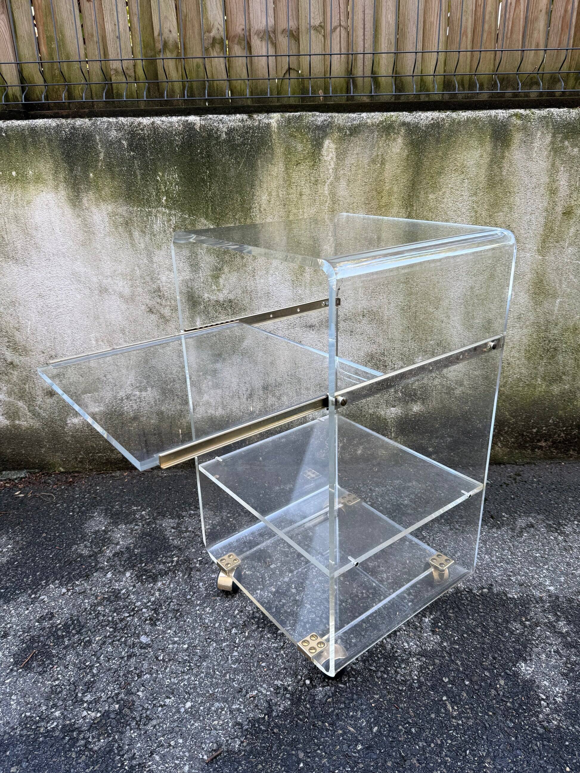 Rolling dessert trolley in plexiglass – Marais International – 1970s-1980s