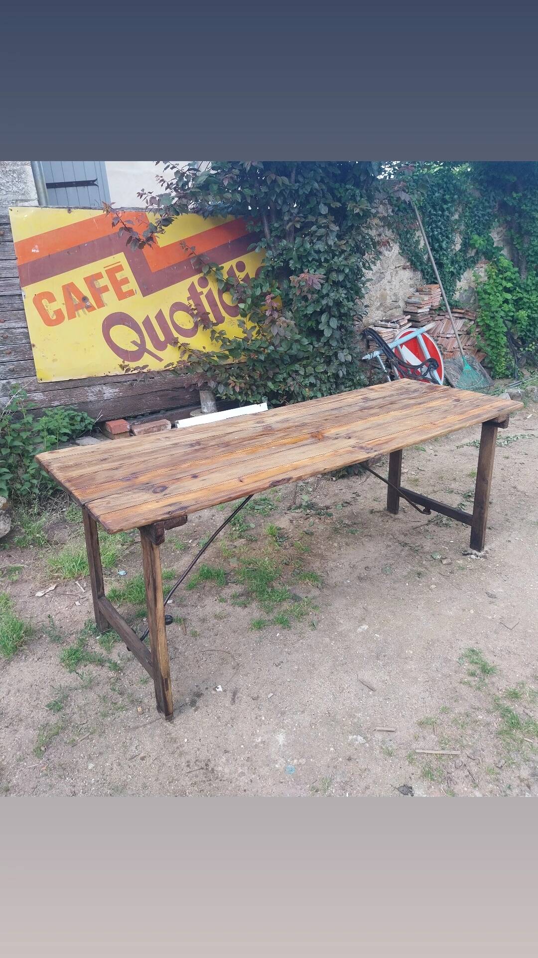Table en bois pliante de guingette