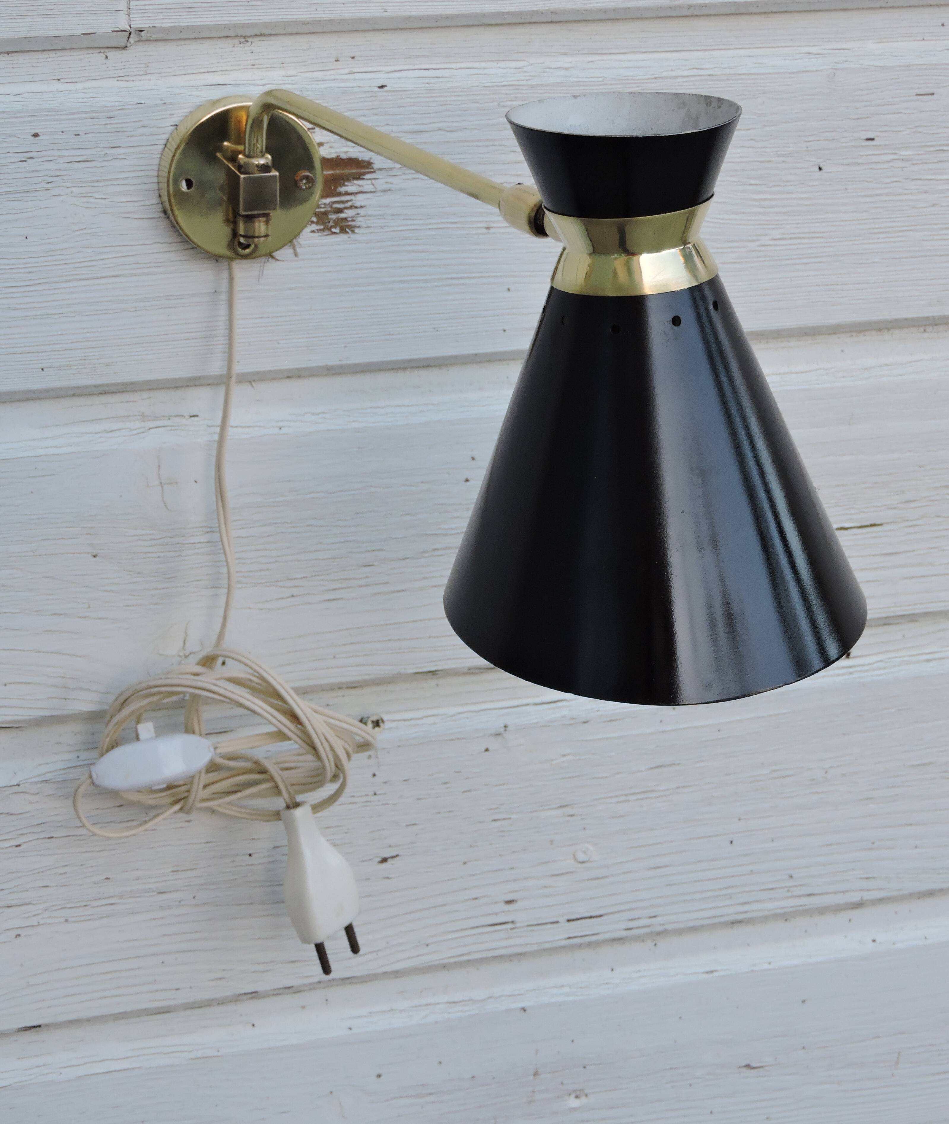 Adjustable stem wall lamp with ball head, diabolo lampshade