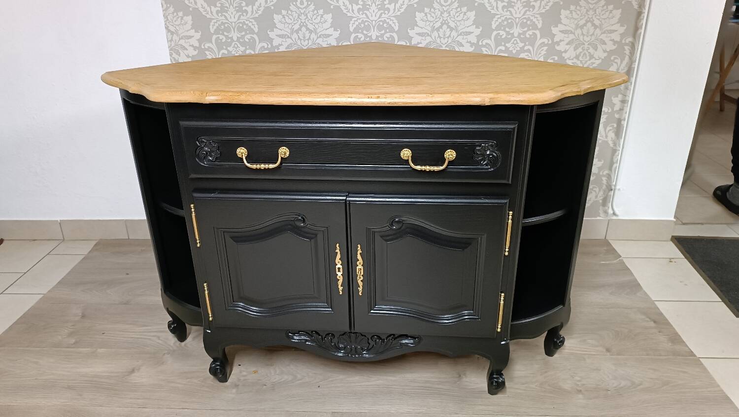 Buffet / TV cabinet in Louis XV style