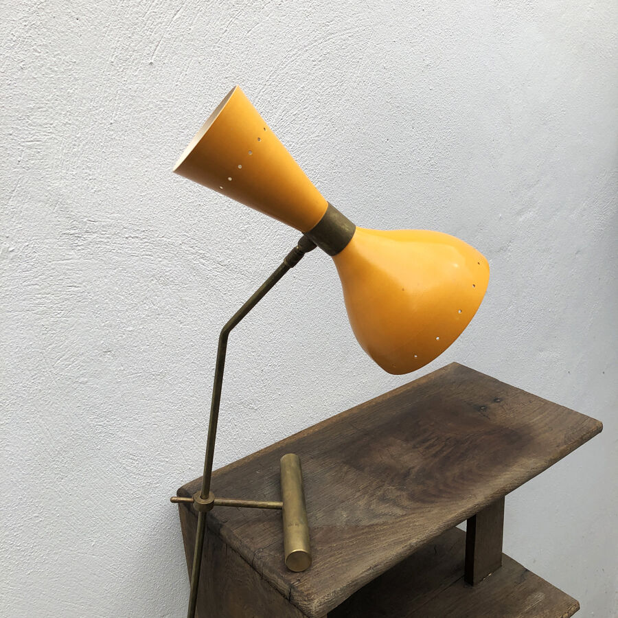 Counterweight diabolo lamp to be installed, double lampshade
