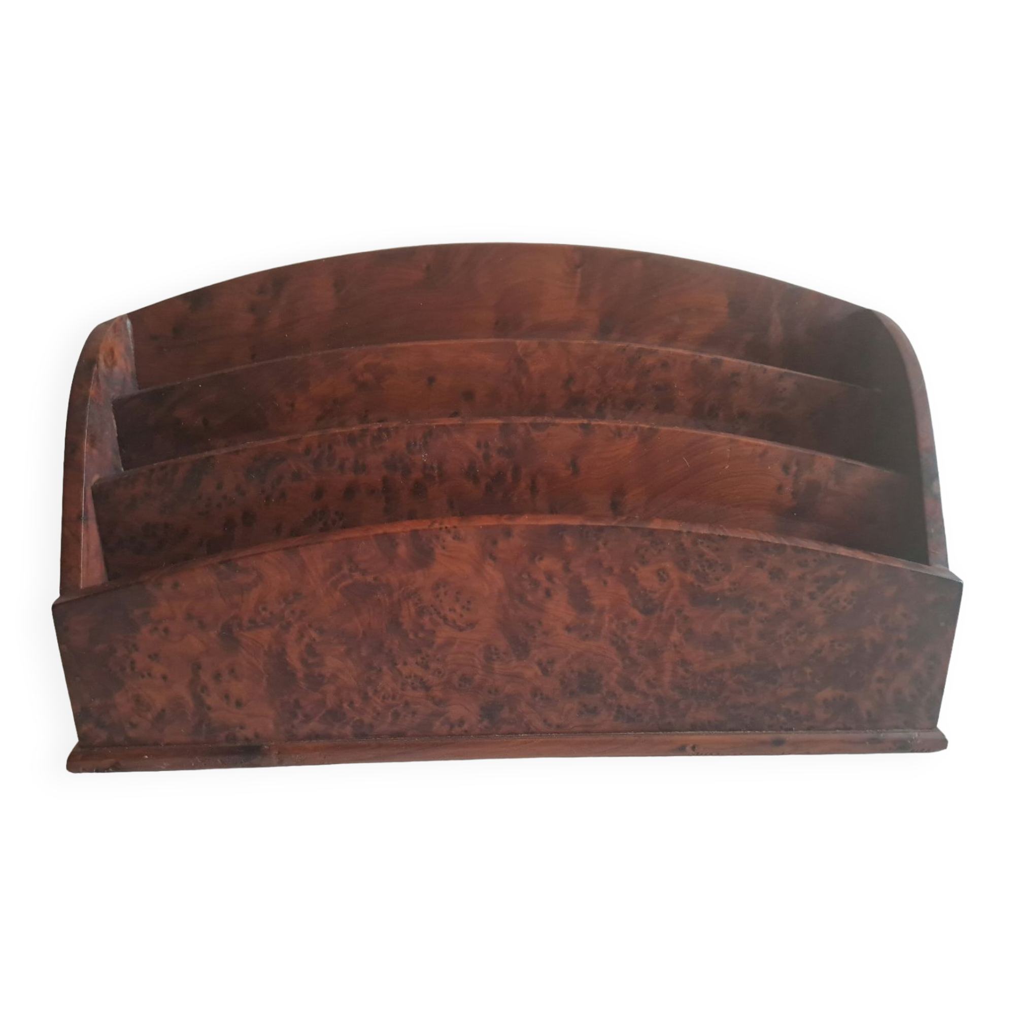 Courier holder in cedar