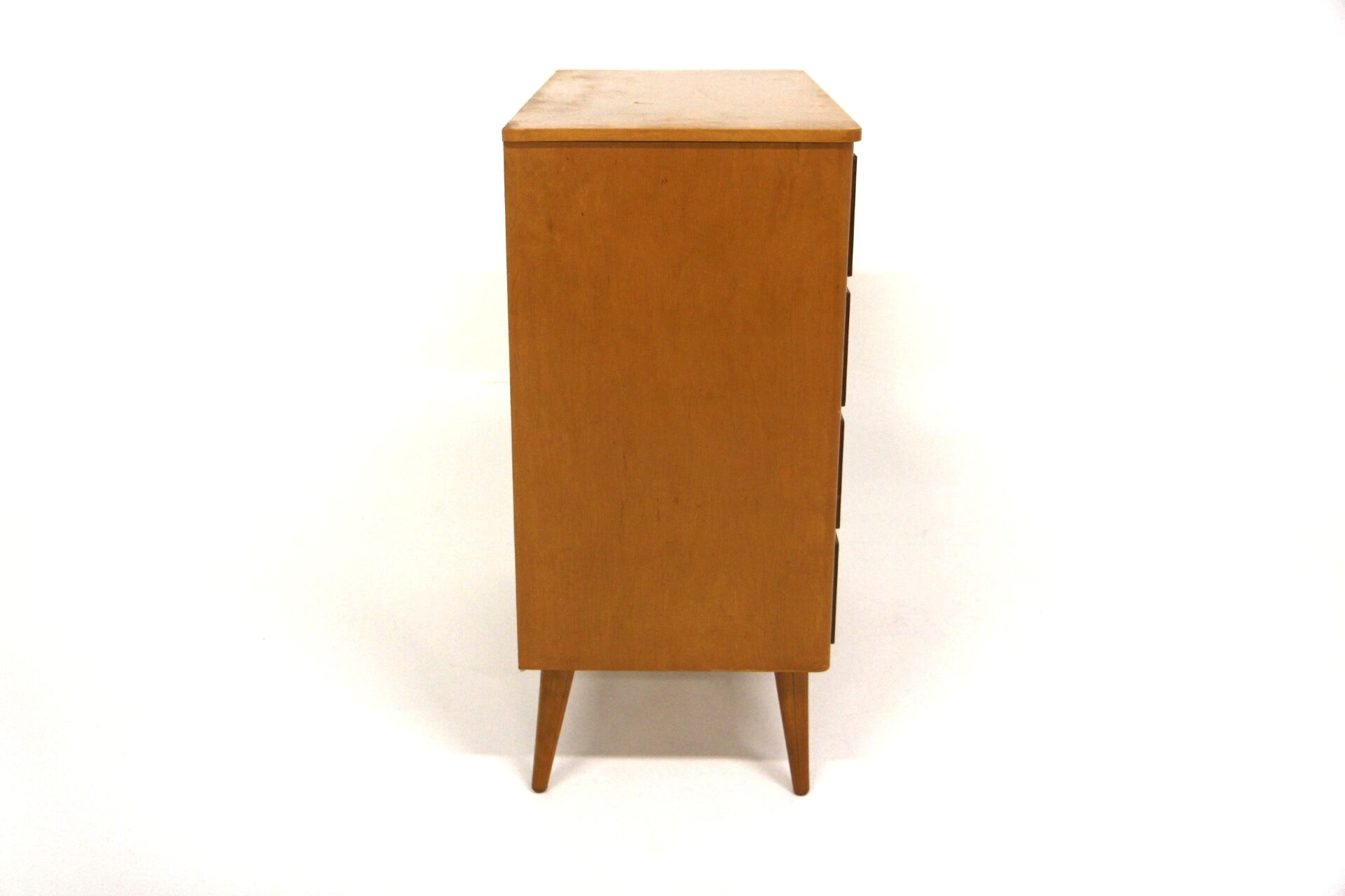 Scandinavian birch commode, Swedish modern, Sweden, 1940.