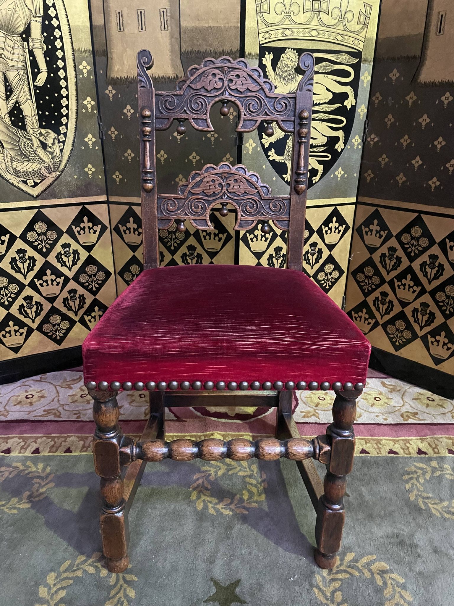 Suite of 8 Louis XIII style chairs oak and red velvet