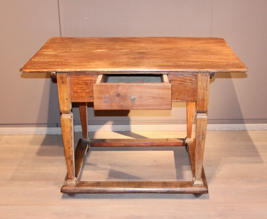 Changer table , Switzerland XIXth