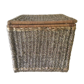 Chest in raffia or wicker