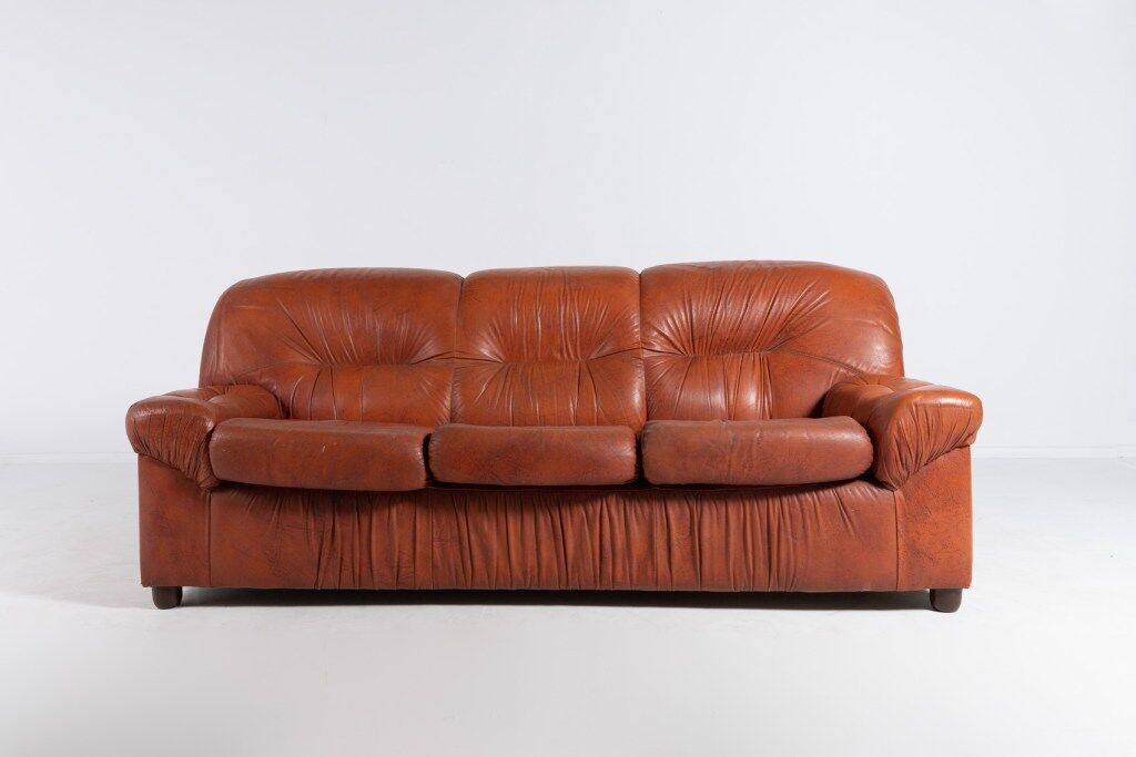 Mid-century leather sofa from the 1960s, Italy