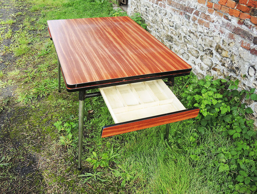 Old Formica table wood finish and 3 chairs