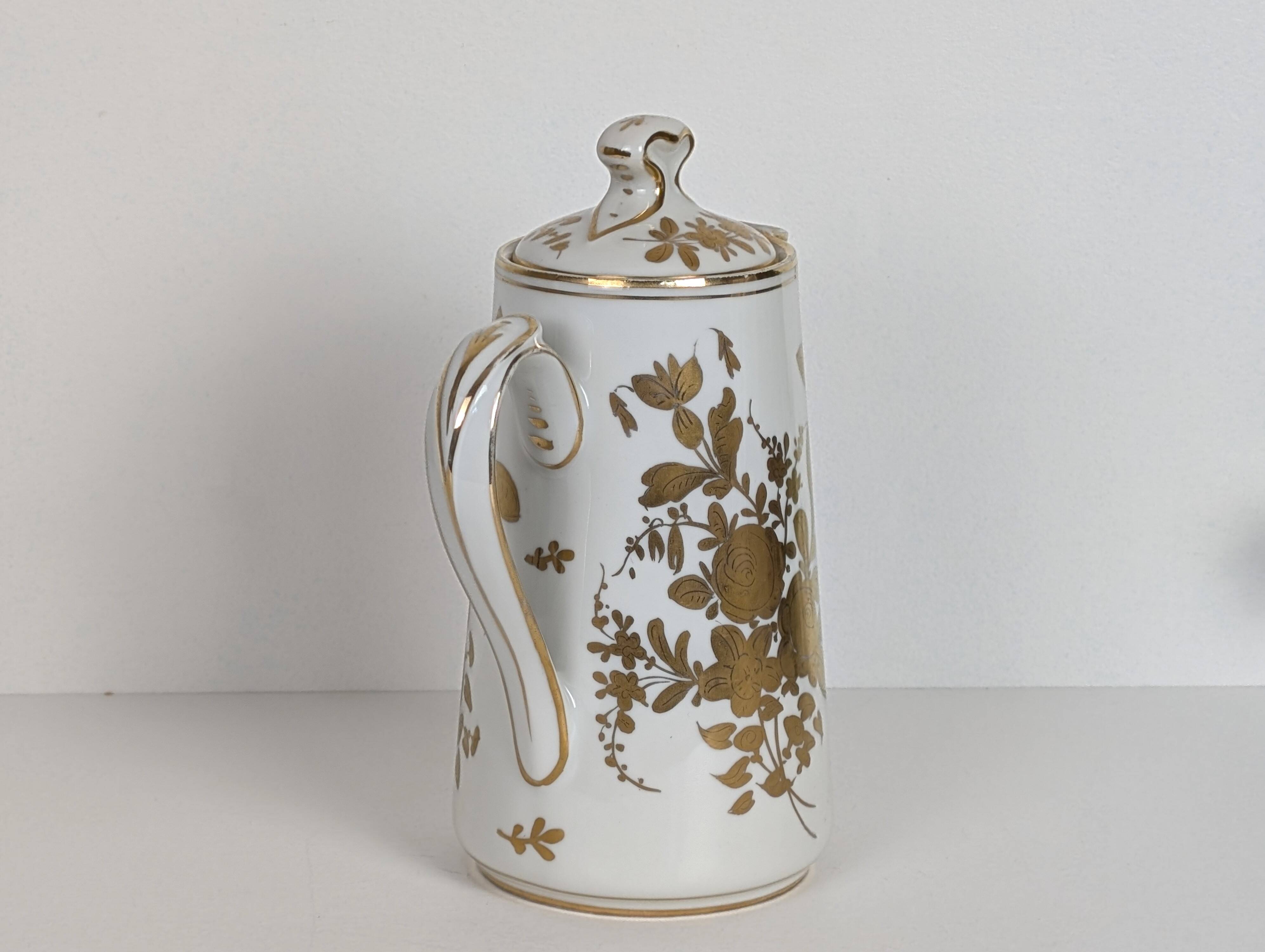 Porcelain coffee pot