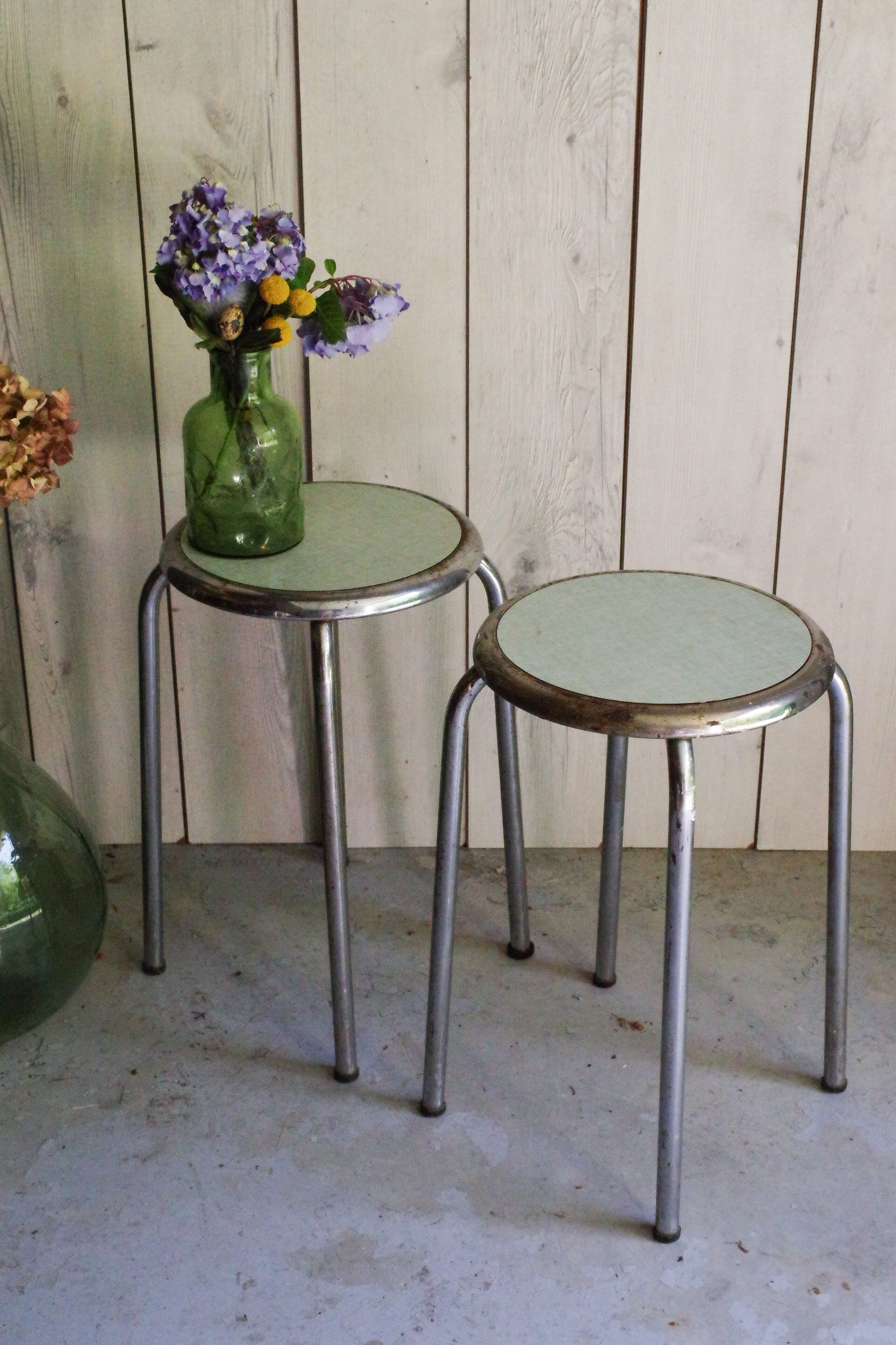 Pair of metal stools and formica 60s