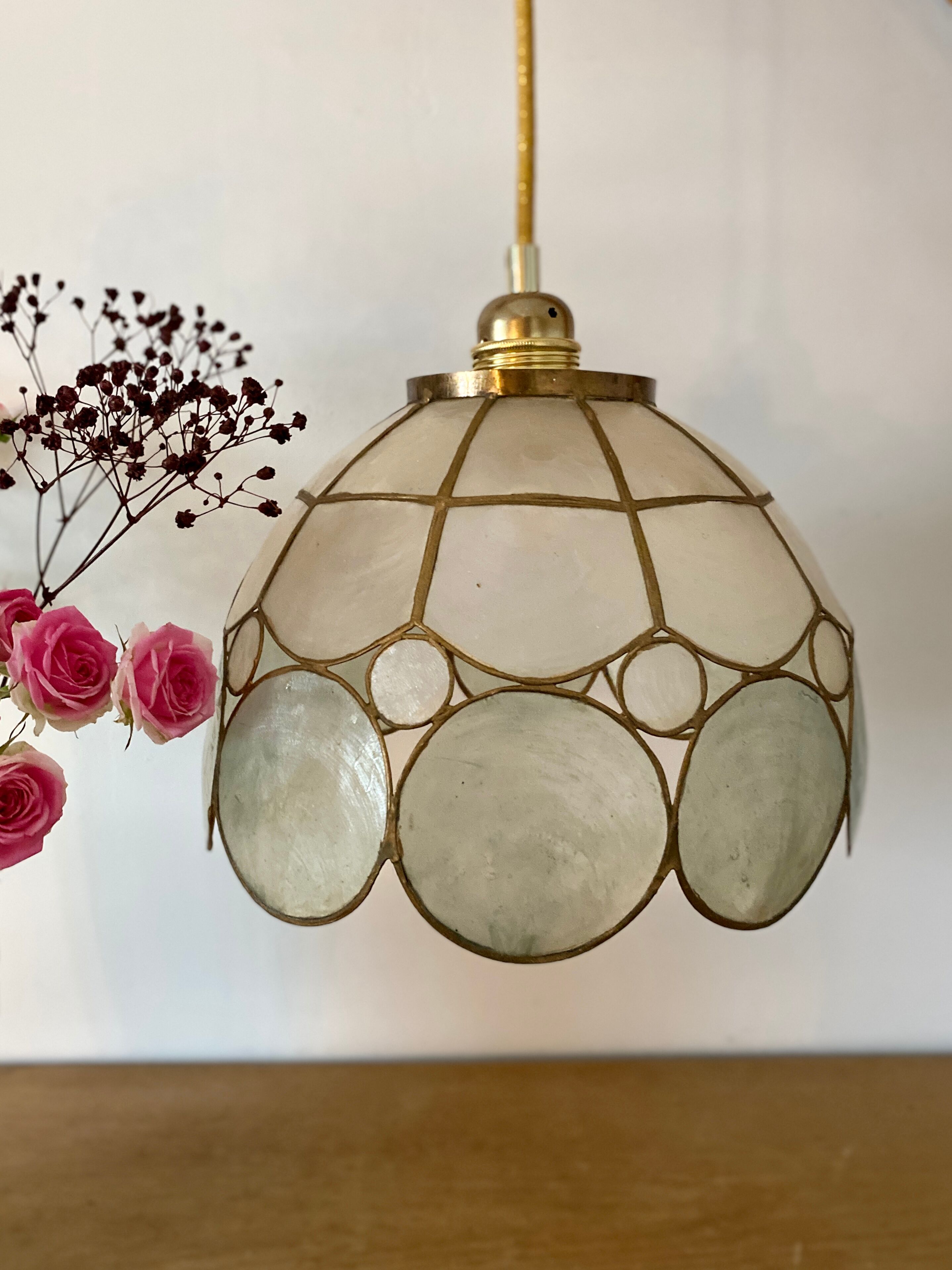 Vintage lampshade suspension in mother-of-pearl and brass
