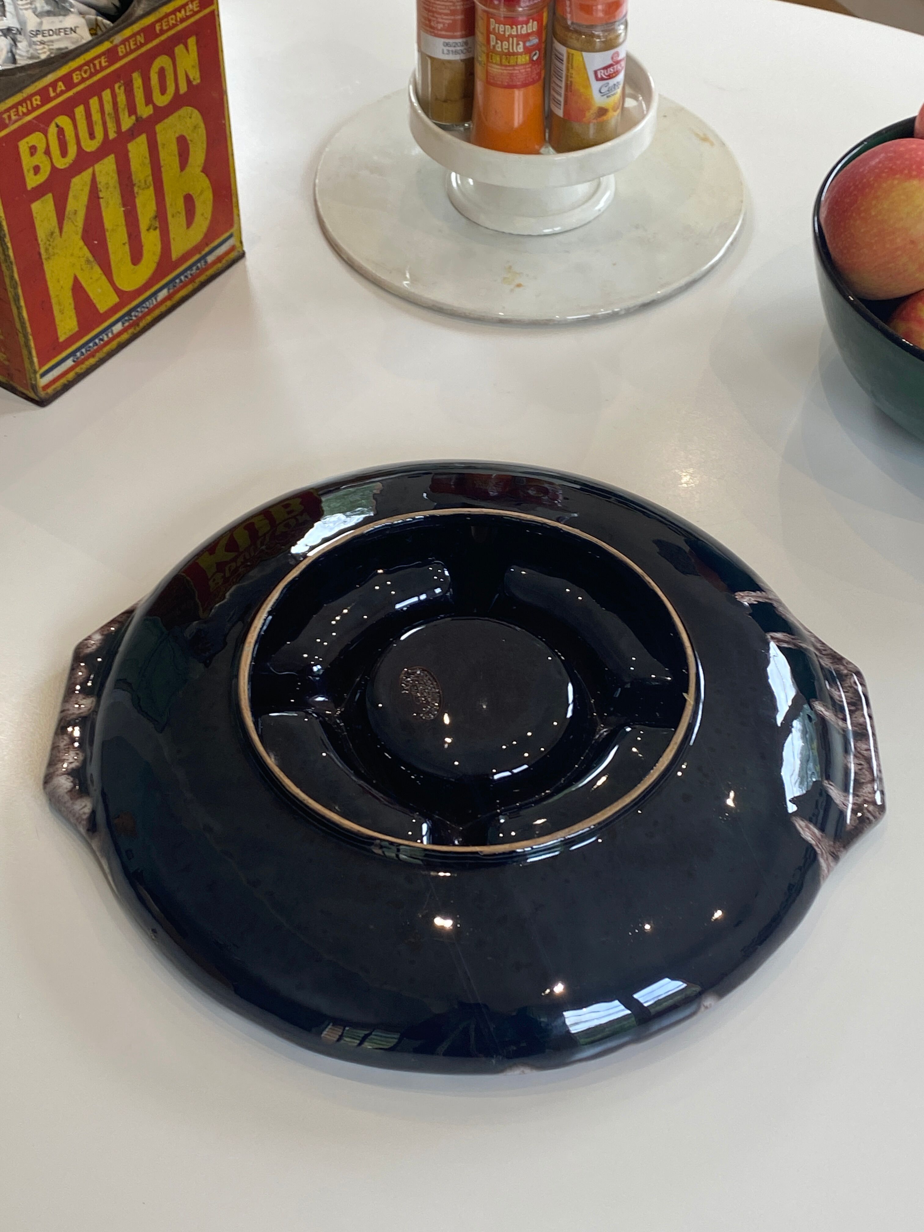 Large compartmented dish, ceramic, M. Giuge, Vallauris