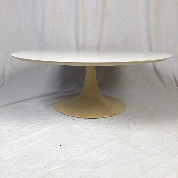 Large coffee table tulip foot and round turntable, Grosfillex 60s