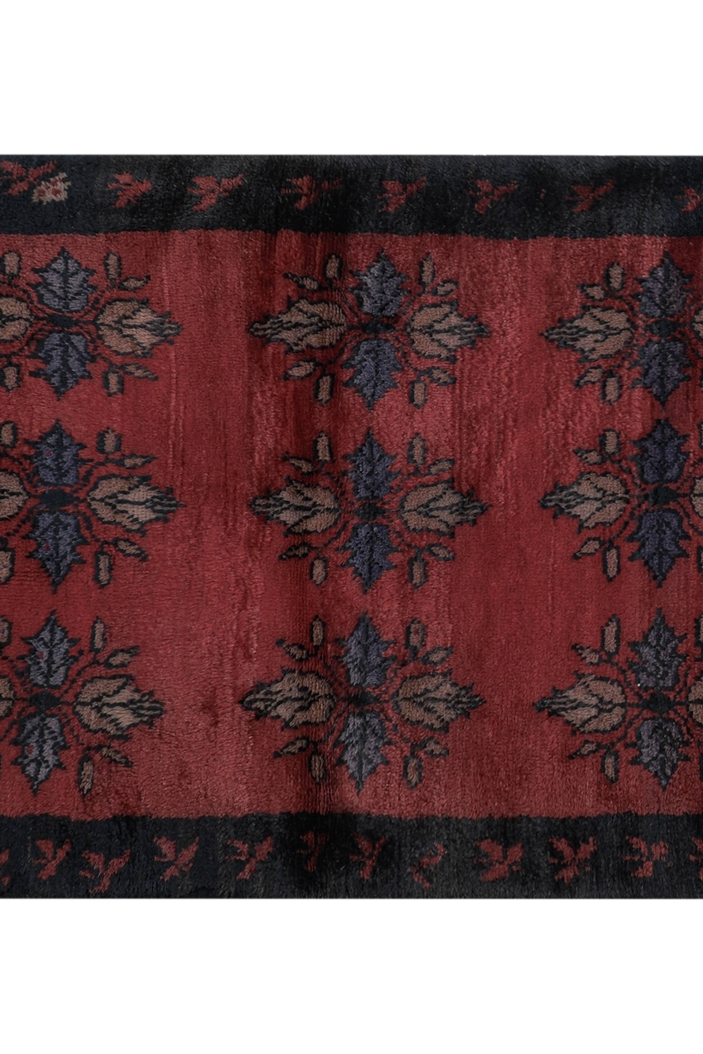 Vintage Turkish Oushak Rug Handwoven 108x163 cm