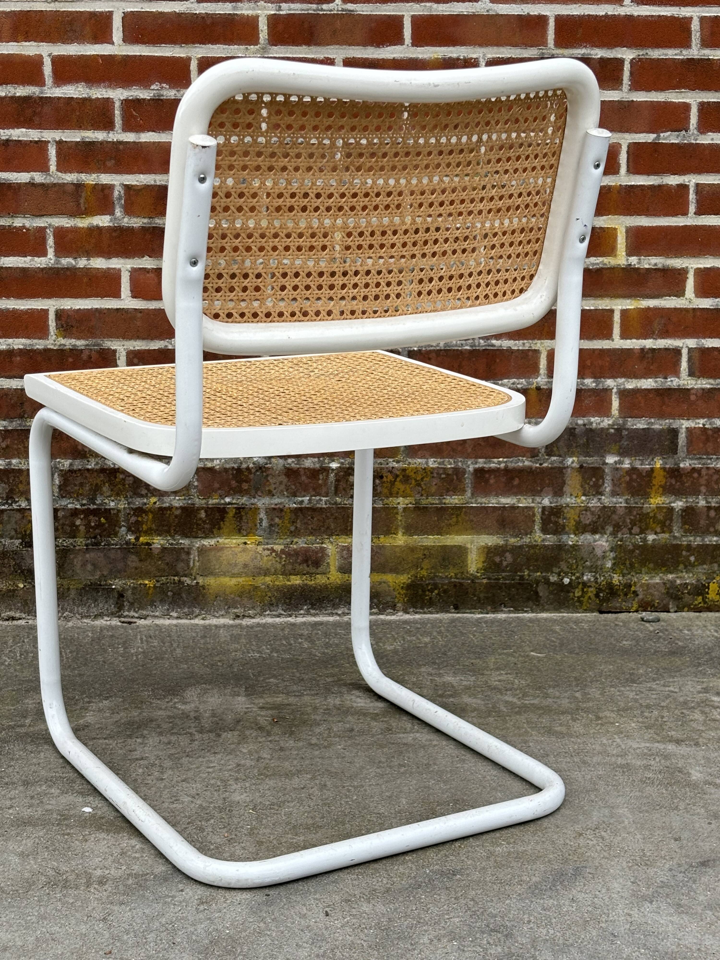 Cesca design chair b32 model in white