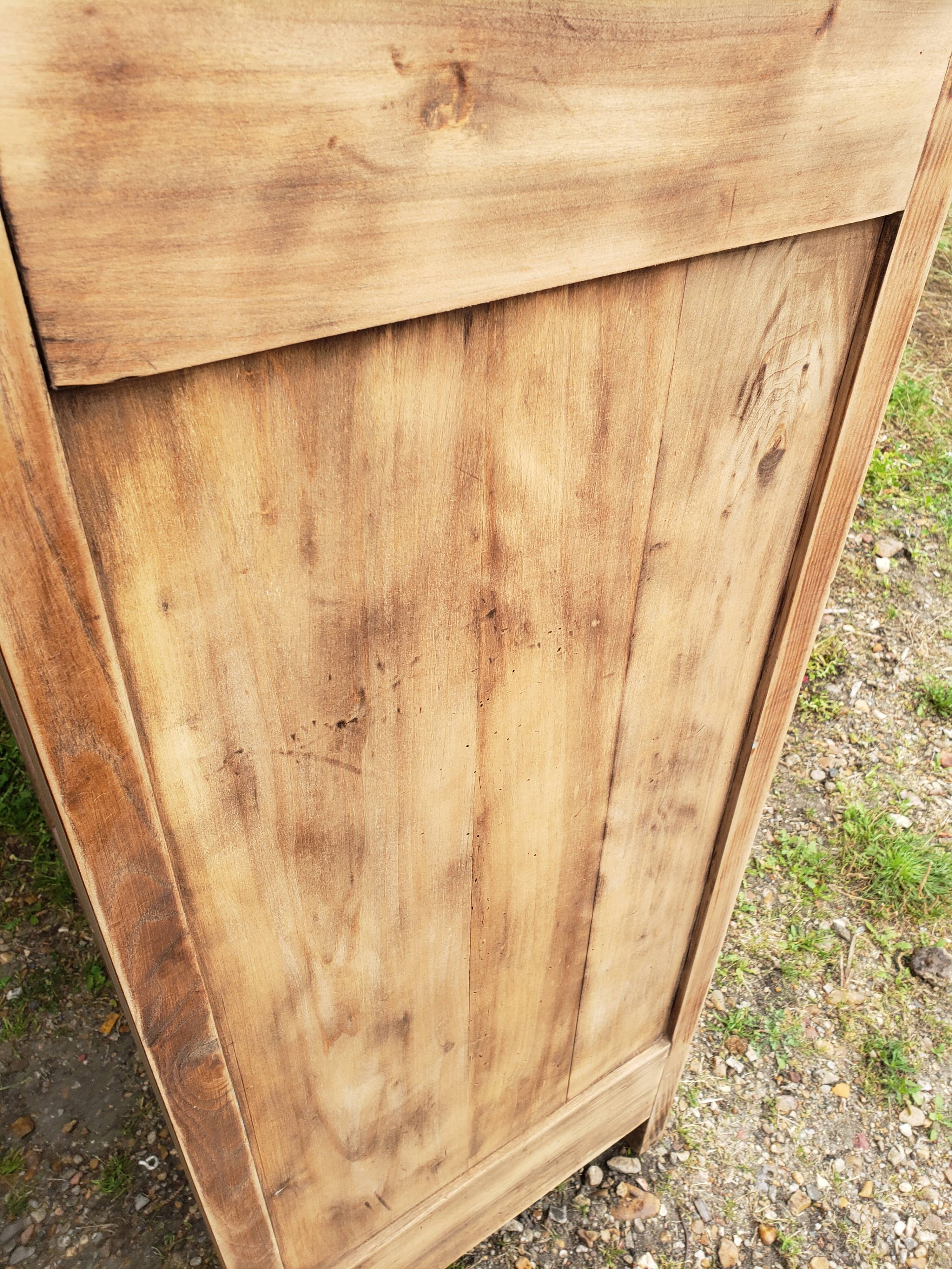 Parisian wardrobe wood in the rough "skirts"