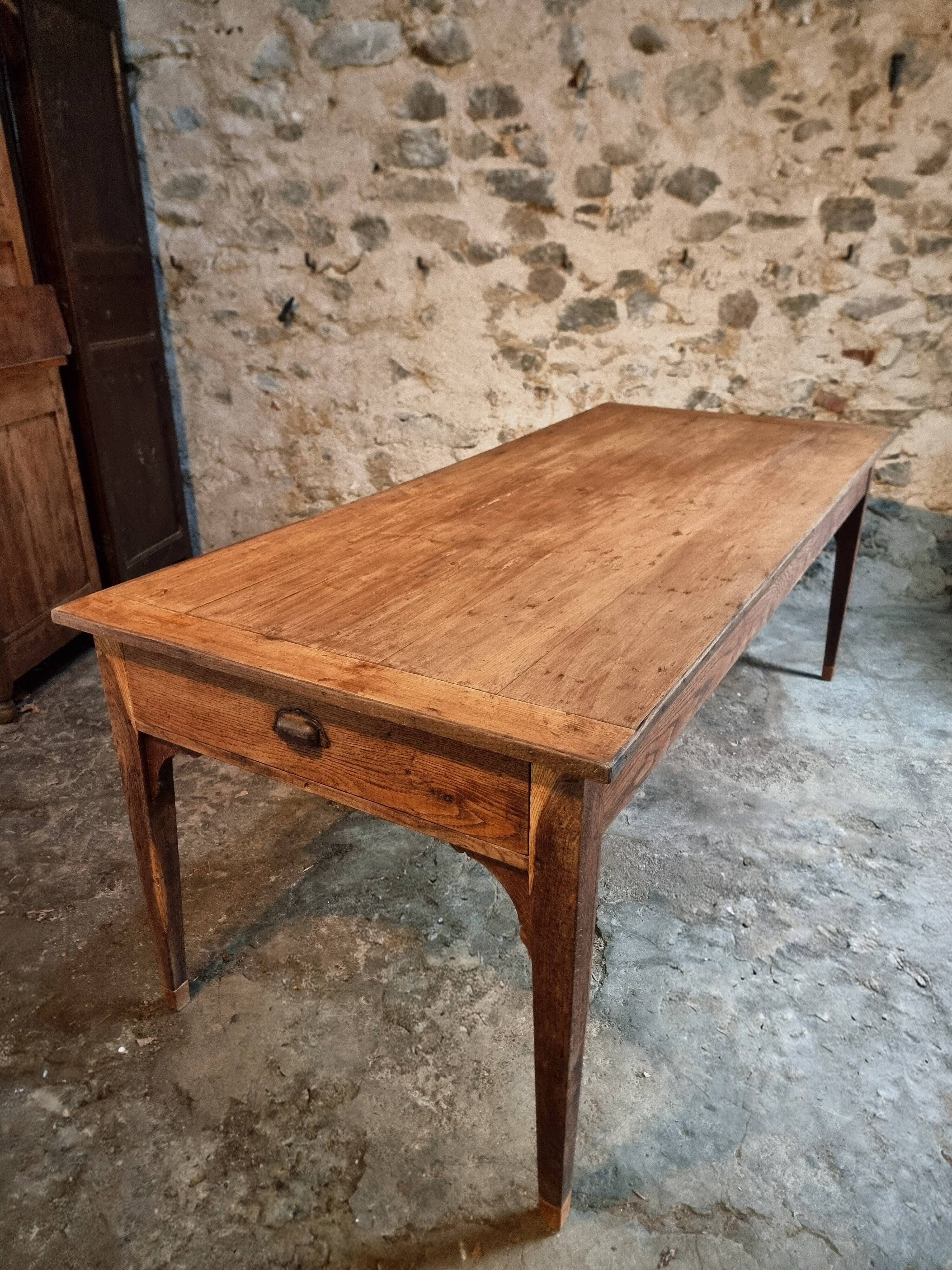 Old French farmhouse table – Rustic workshop table with 3 drawers