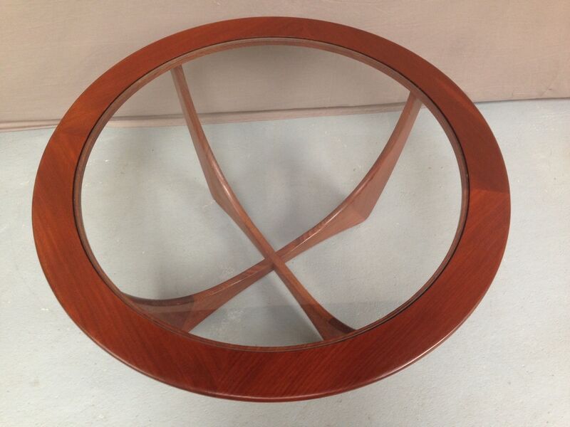 Round coffee table